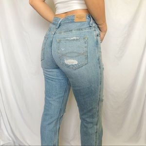 Abercrombie & Fitch Girlfriend Jeans